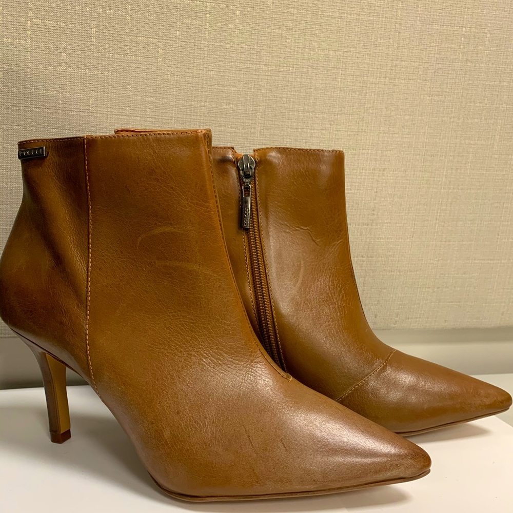 Cognac leather heeled booties